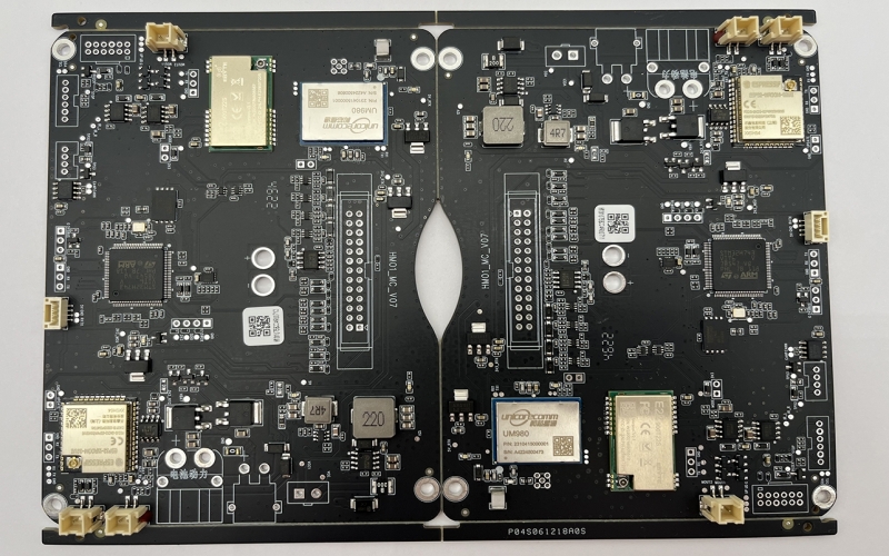 SMT貼片加工手工點膠和自動點膠的區(qū)別及PCBA加工品質(zhì)升級的關(guān)鍵抉擇？